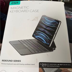 ESR Rebound Magnetic Keyboard Case for iPad Air 11” / Pro 11” – Open Box